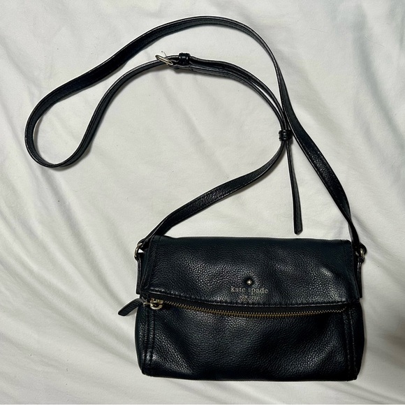 kate spade Cobble Hill Mini Carson Crossbody bag in Black - Picture 2 of 9